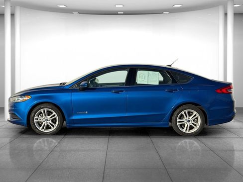 Used 2018 Ford Fusion S image 2