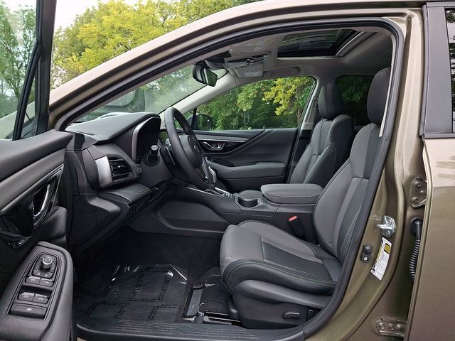 Certified 2025 Subaru Outback Onyx Edition AWD/4WD image 14