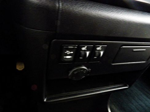 Used 2017 Toyota Sienna Limited image 26