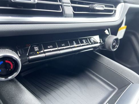 New 2026 Chevrolet Equinox EV LT image 11