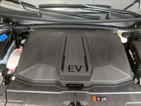 Certified 2026 Hyundai Ioniq 5 Limited RWD image 31