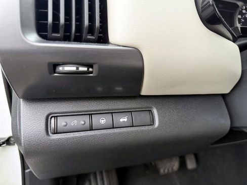 Used 2022 Nissan Pathfinder SL image 19