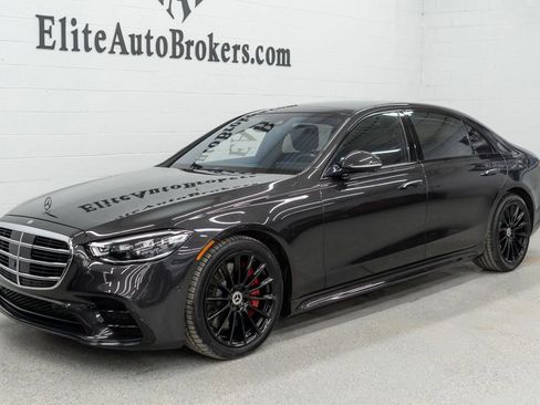 Used 2022 Mercedes-Benz S 500 4MATIC w/ AMG Line Package image 44