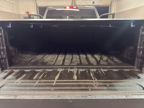 Used 2018 RAM 2500 Tradesman w/ Chrome Appearance Group AWD/4WD image 27
