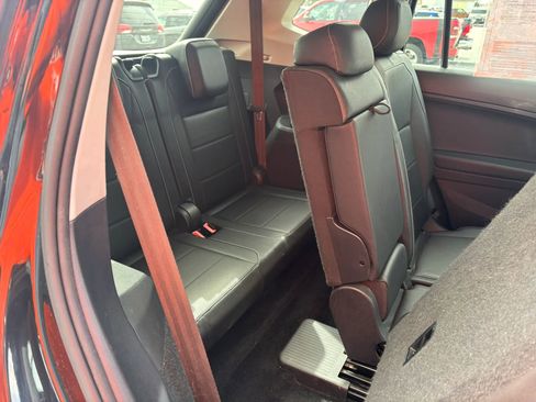 Used 2021 Volkswagen Tiguan SE FWD image 14