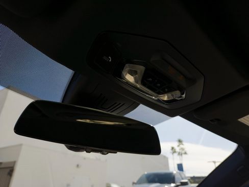 Used 2025 BMW 430i Convertible w/ Convenience Package image 20