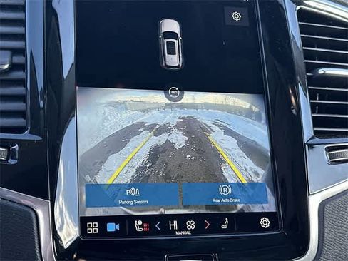 Used 2023 Volvo XC90 B6 Plus w/ Protection Package Premier image 14