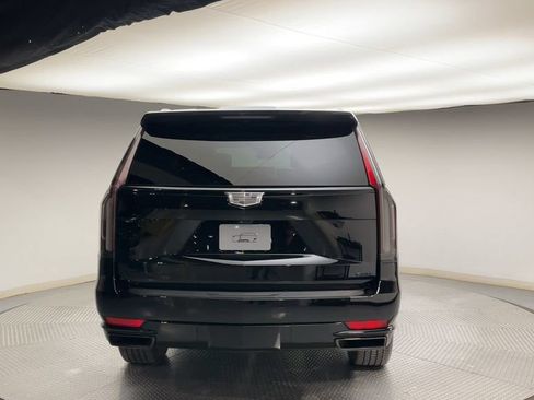 Used 2024 Cadillac Escalade Sport Platinum AWD/4WD image 3