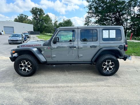 Used 2020 Jeep Wrangler Unlimited Rubicon w/ LED Lighting Group AWD/4WD image 11