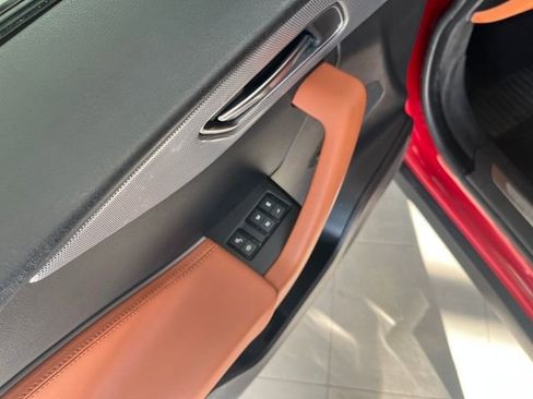 Used 2019 Jaguar F-PACE SVR image 12