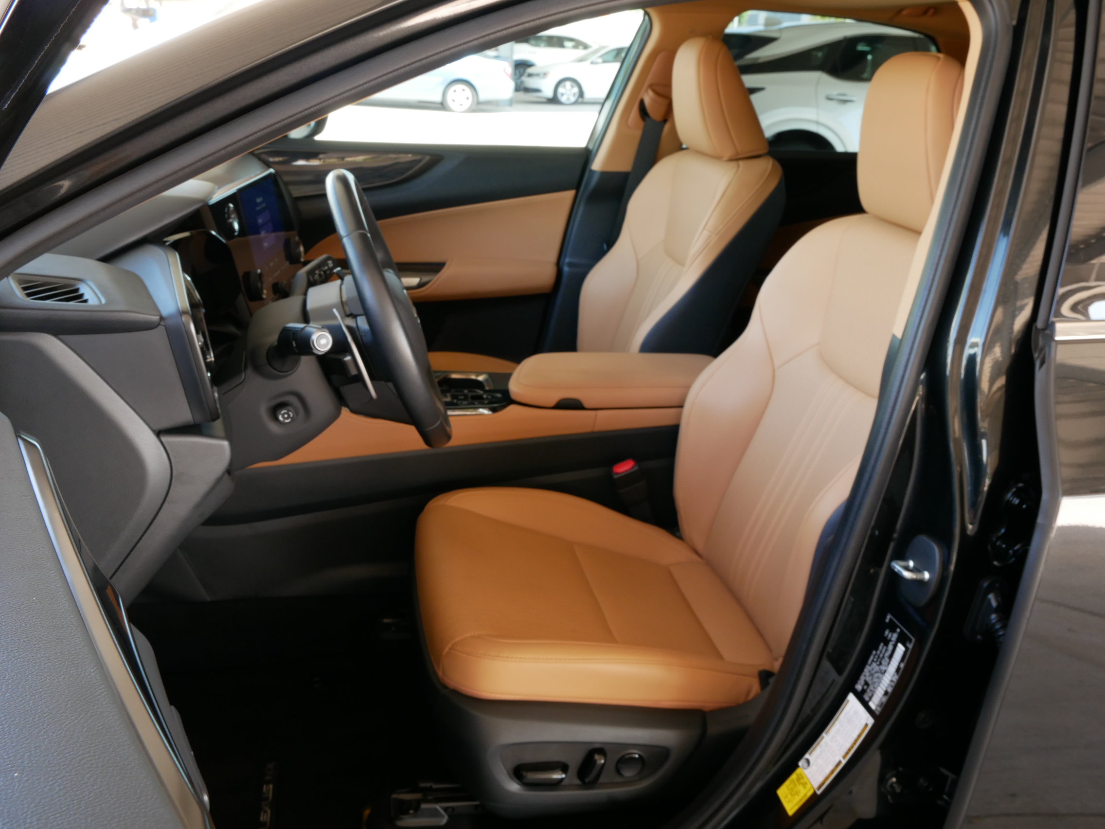 Used 2026 Lexus NX 350h AWD w/ Accessory Package (Z1) image 2