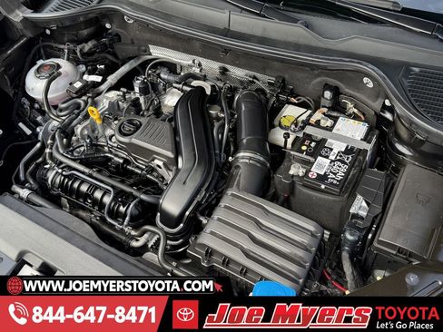 Used 2024 Volkswagen Taos SE image 33