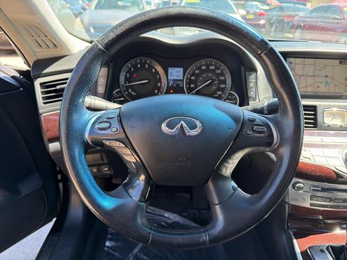 Used 2011 INFINITI M37 w/ Premium Pkg RWD image 9