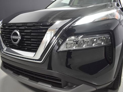 Certified 2023 Nissan Rogue SV image 11