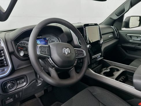 New 2026 RAM 1500 4x4 Crew Cab image 9
