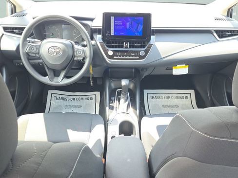 Used 2025 Toyota Corolla LE image 14