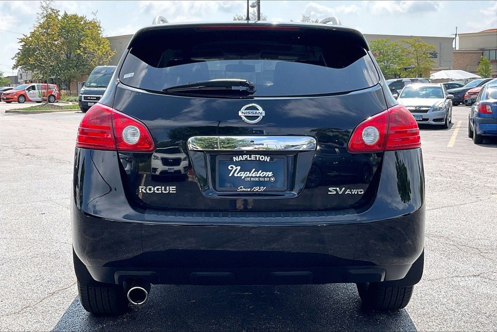 Used 2013 Nissan Rogue SV w/ Premium Pkg AWD/4WD image 4