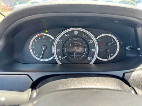 Used 2014 Honda Accord EX image 16