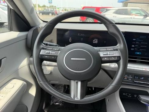 Used 2024 Hyundai Kona SEL AWD/4WD image 11