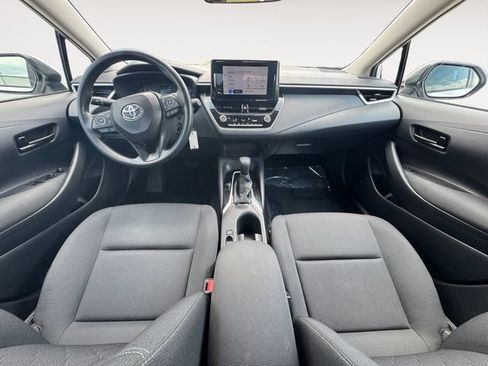 Used 2025 Toyota Corolla LE FWD image 10