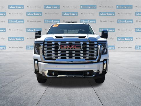 Used 2025 GMC Sierra 3500 Denali w/ Denali Reserve Package image 2