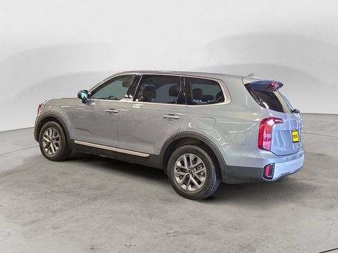 Used 2024 Kia Telluride LX AWD/4WD image 7