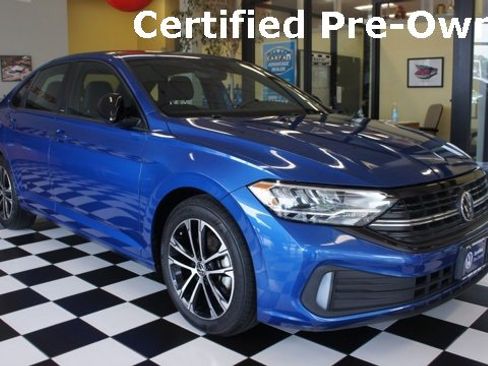 Certified 2023 Volkswagen Jetta Sport image 1