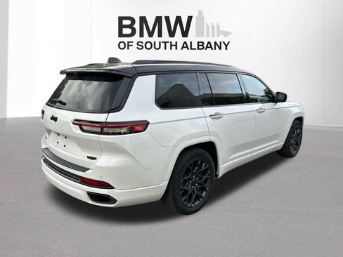 Used 2025 Jeep Grand Cherokee L Summit AWD/4WD image 3