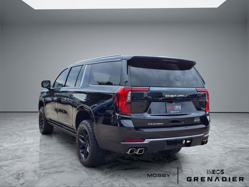 Used 2025 GMC Yukon XL Denali Ultimate AWD/4WD image 2