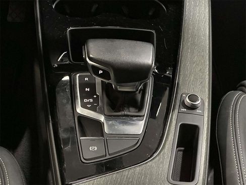 Used 2023 Audi A4 2.0T Premium w/ Convenience Package image 18