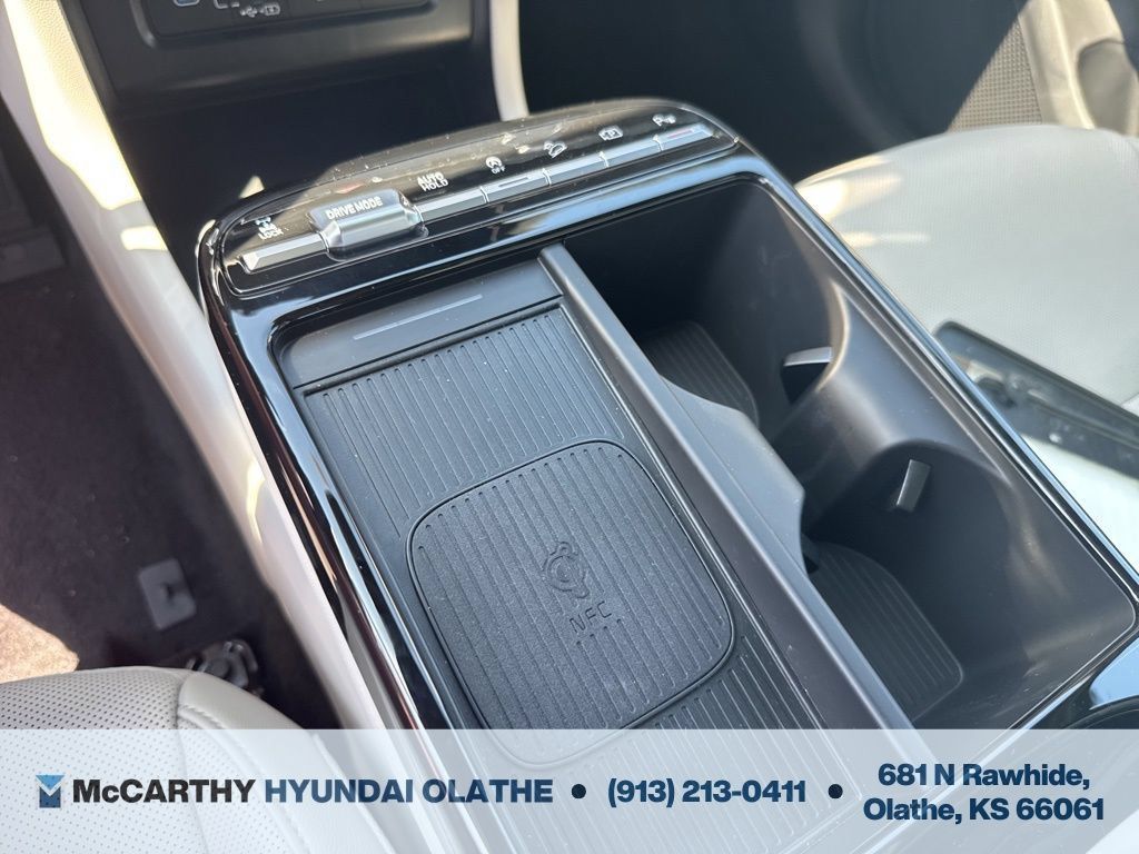 Used 2025 Hyundai Tucson Limited AWD/4WD image 27