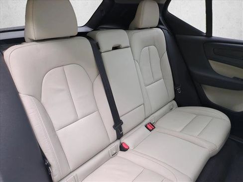 Used 2024 Volvo XC40 B5 Plus w/ Protection Package Premier AWD/4WD image 23