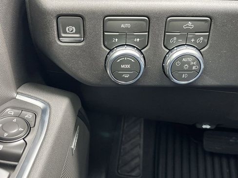 New 2026 GMC Sierra 1500 Elevation w/ Preferred Package AWD/4WD image 18