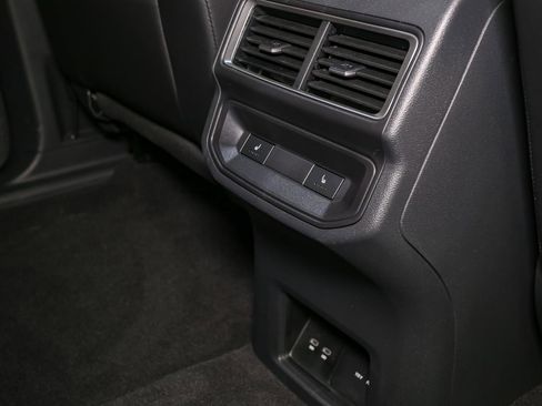 Used 2024 Volkswagen Atlas Cross Sport SEL Premium R-Line image 27