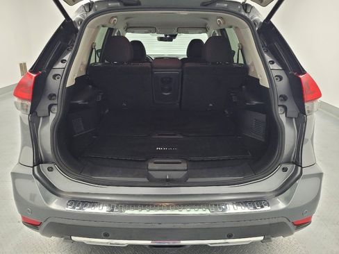 Used 2019 Nissan Rogue SV w/ Premium Package AWD/4WD image 29