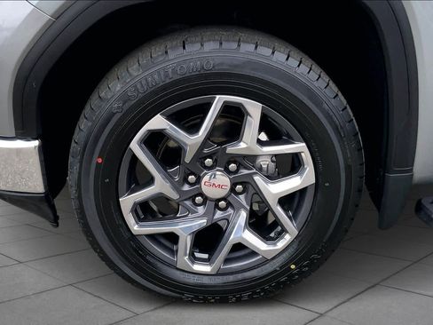 Used 2023 GMC Sierra 1500 SLT w/ SLT Premium Package image 11