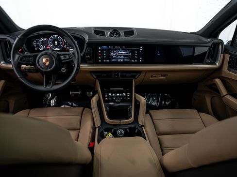 New 2026 Porsche Cayenne S image 12