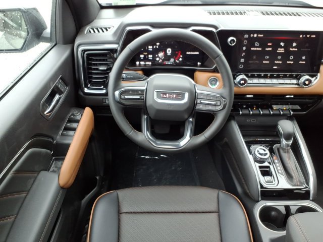 New 2026 GMC Canyon AT4 w/ Technology Plus Package AWD/4WD image 18