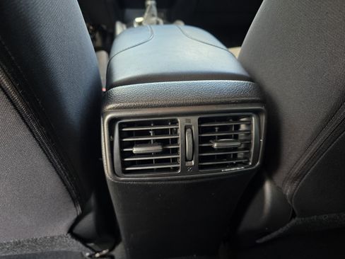 Certified 2022 Nissan Rogue Sport SV AWD/4WD image 25