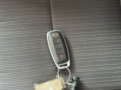 Used 2025 Nissan Sentra SV FWD image 21