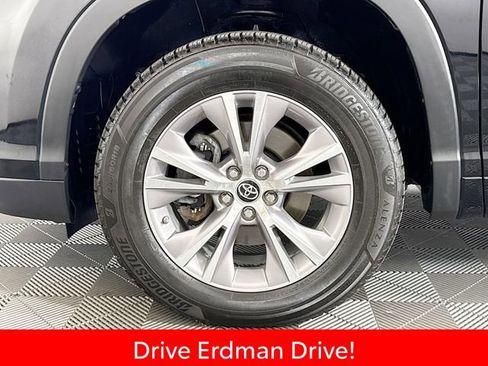 Certified 2016 Toyota Highlander Plus FWD image 4