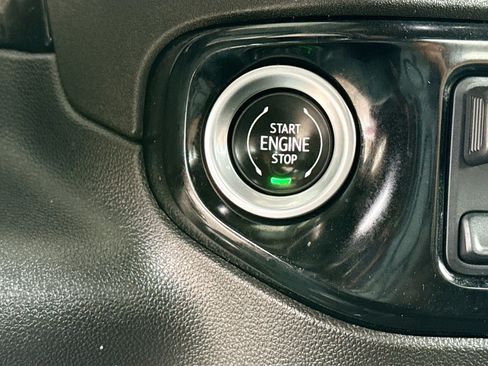 Used 2024 Chevrolet Silverado 2500 LT image 20