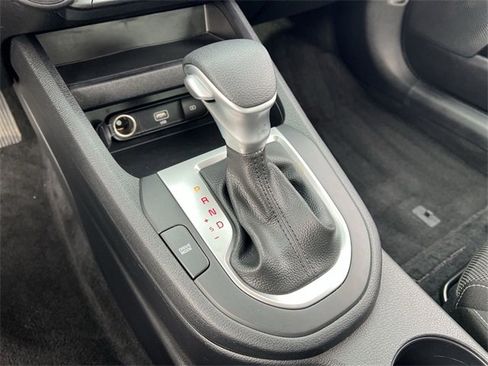 Used 2024 Kia Forte LXS w/ LXS Technology Package image 18