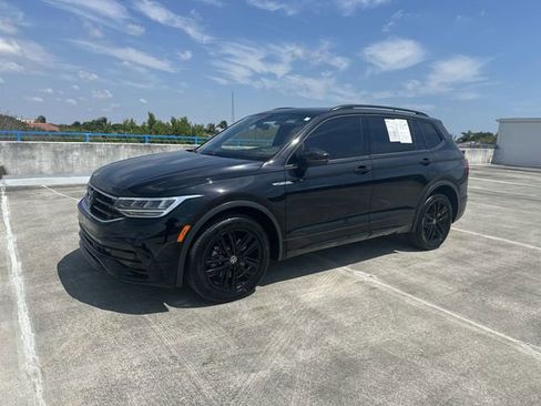 Used 2021 Volkswagen Atlas Cross Sport SE w/ Panoramic Sunroof Package image 39