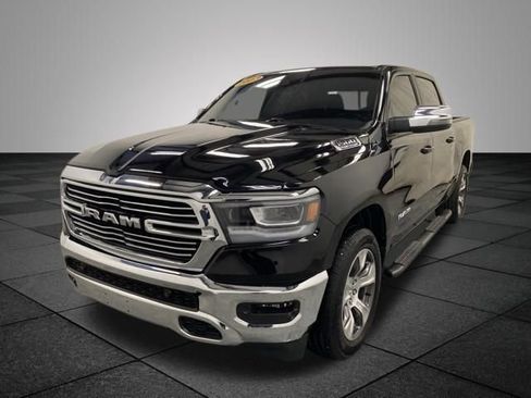 Used 2023 RAM 1500 Laramie AWD/4WD image 3