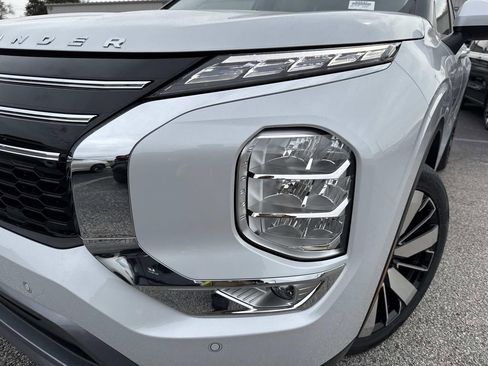 New 2026 Mitsubishi Outlander SE image 9