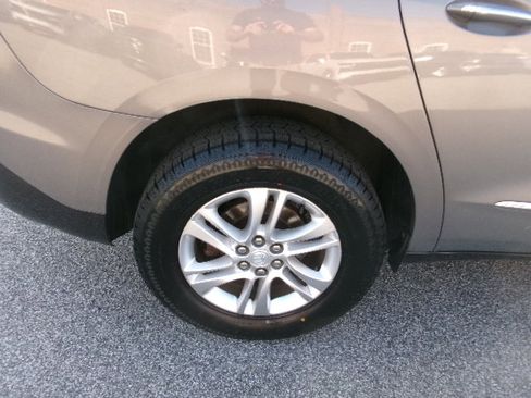 Used 2019 Buick Enclave Essence image 10