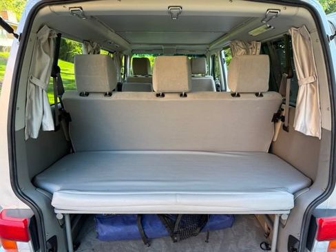 Used 2003 Volkswagen Eurovan MV FWD image 21
