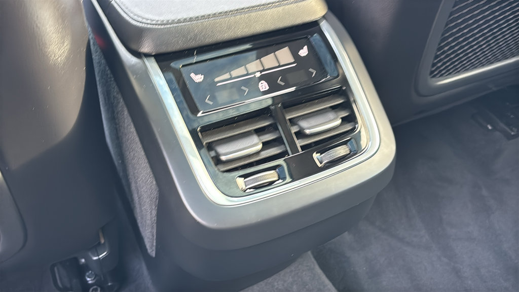 Certified 2024 Volvo XC90 B6 Plus w/ Protection Package Premier AWD/4WD image 9