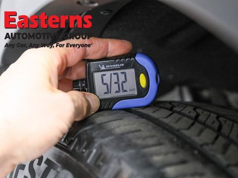 Used 2024 Toyota Highlander LE image 27